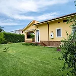 Alma Vila Campofelice Di Roccella