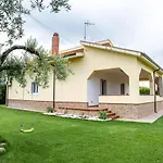 Alma Vila