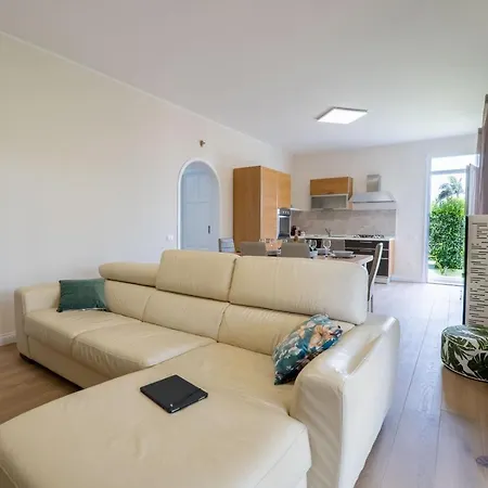 Alma Villa *