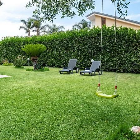 Alma Villa *